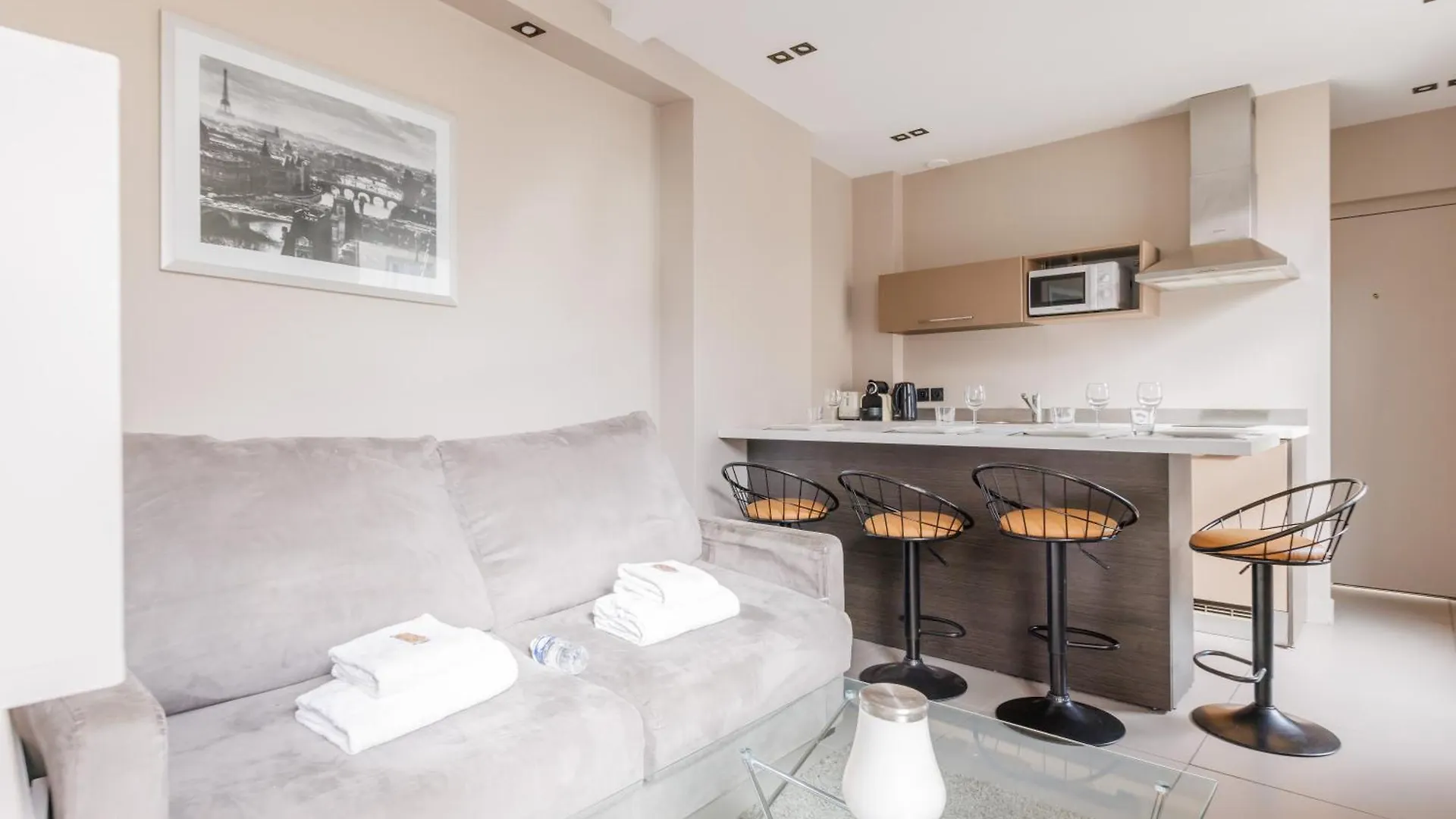 Cmg Residence Saint Lazare Paris France
